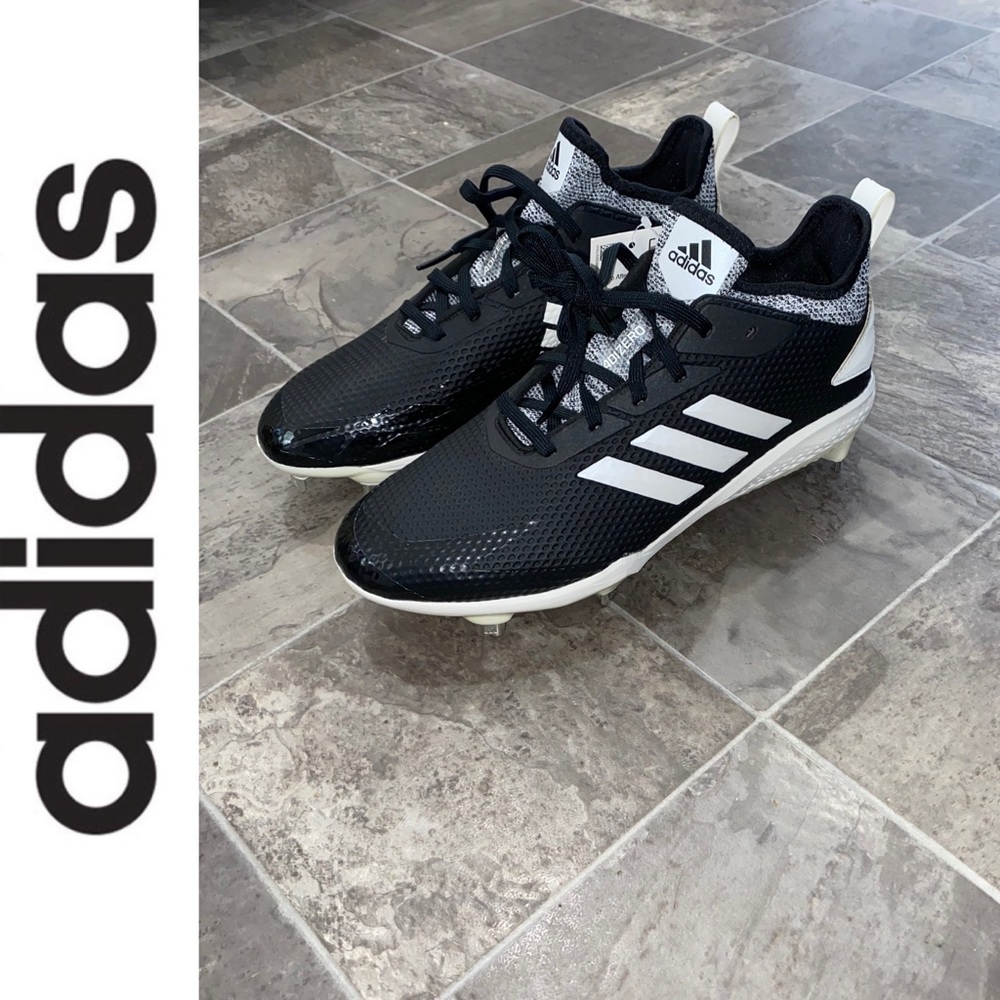 ✨Men’s Adidas Cleats✨